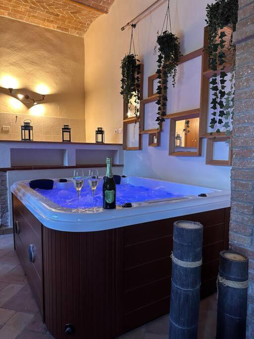 Relax Nella Jacuzzi In Toscana Colle Val D'Elsa Zewnętrze zdjęcie